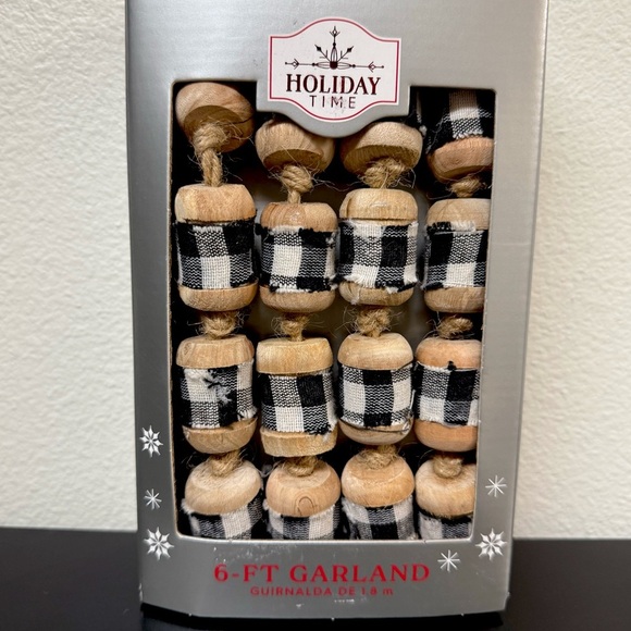 NWT Wood Fabric Garland Christmas Tree Decor Bead Strand 6' Buffalo Check Tassel - Picture 3 of 5